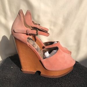 Powder Pink Suede wedge shoes by Sam Edelman size 6.5